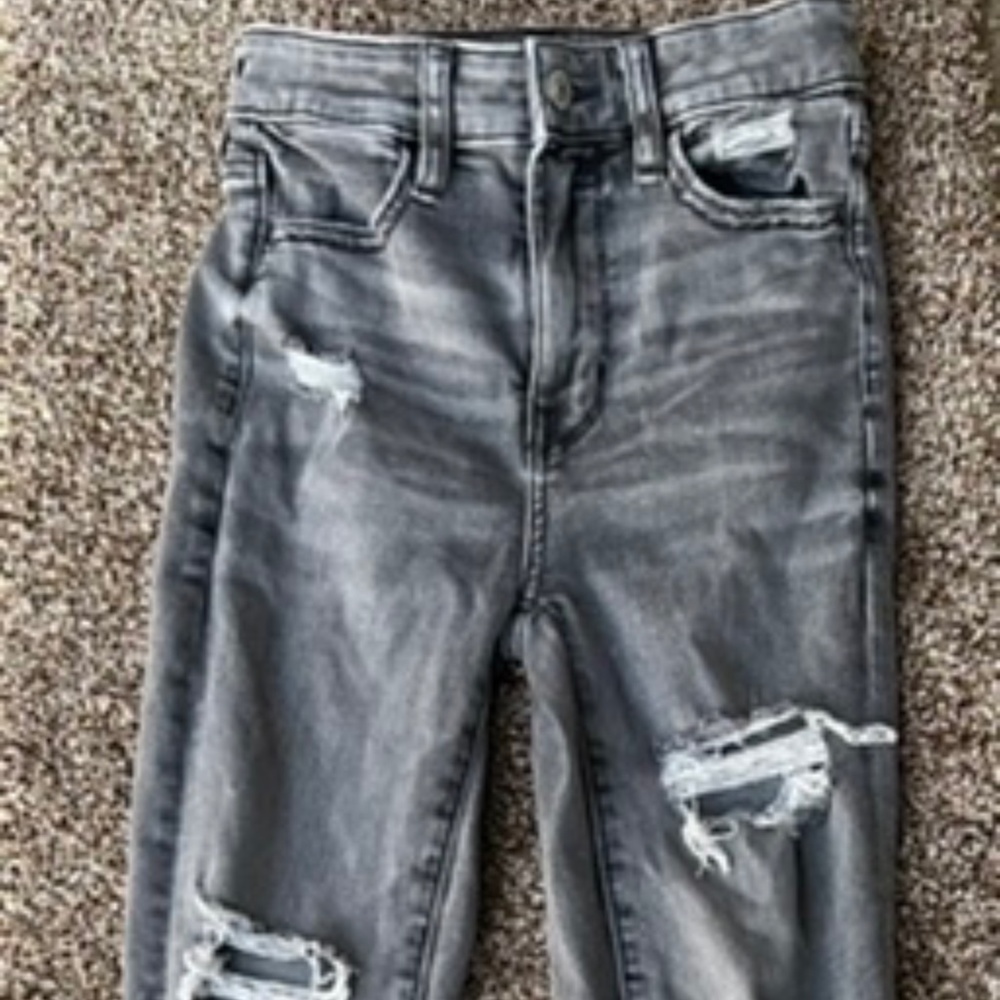 American Eagle destroyed jeggings